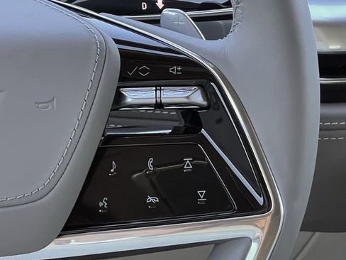 Certified 2025 Cadillac Escalade ESV Sport Platinum w/ LPO, ONYX Package image 15