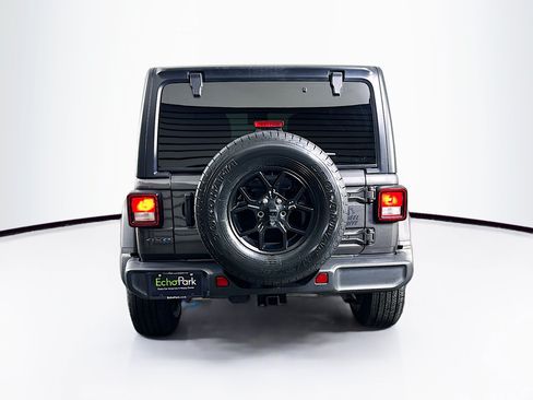 Used 2024 Jeep Wrangler Unlimited AWD/4WD image 7