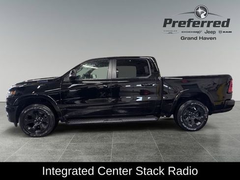 New 2026 RAM 1500 4x4 Crew Cab image 10