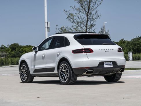 Used 2018 Porsche Macan AWD/4WD image 7