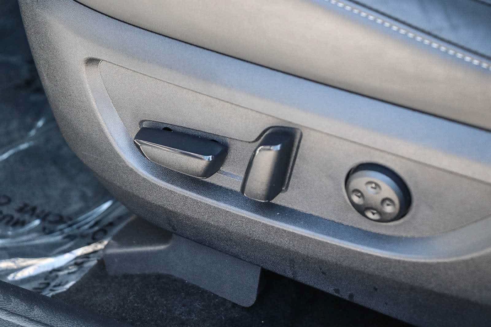 Used 2025 INFINITI QX50 Sport AWD/4WD image 21