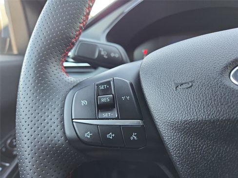 Used 2023 Ford Escape ST-Line Select AWD/4WD image 15