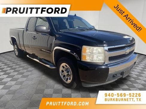 Used 2007 Chevrolet Silverado 1500 LT RWD image 1