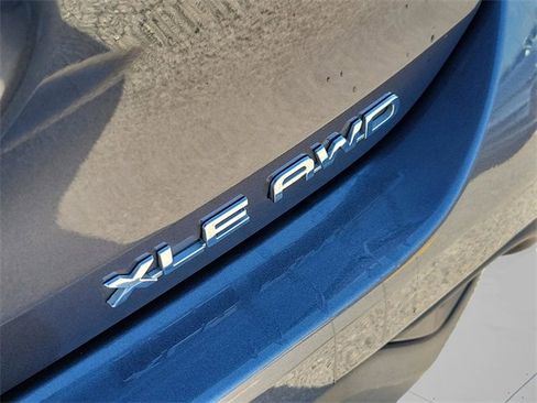 Used 2024 Toyota Highlander XLE image 35
