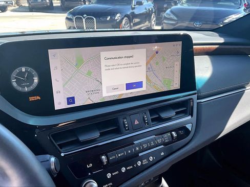 Used 2024 Lexus ES 300h w/ Premium Package image 7