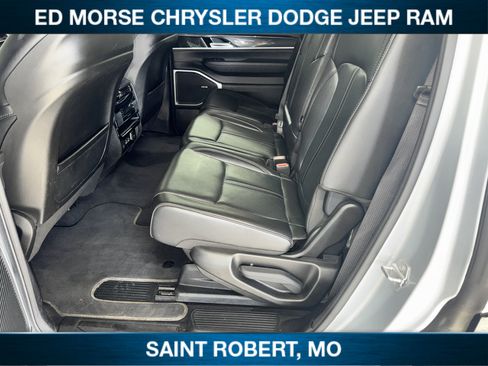 Used 2023 Jeep Wagoneer 4WD image 28