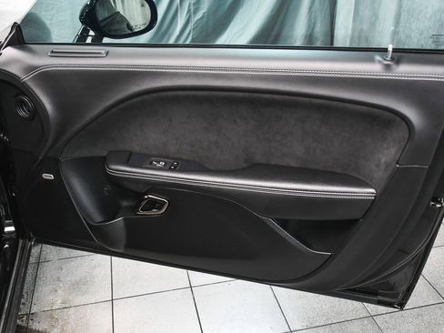 Used 2022 Dodge Challenger SRT Hellcat w/ Plus Package image 12