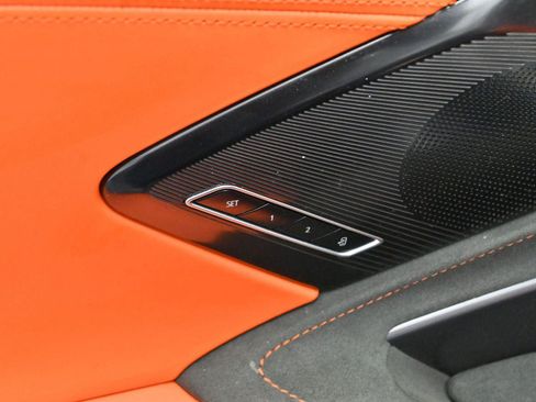 Used 2025 Chevrolet Corvette Stingray Premium Conv w/ Z51 Performance Package image 11