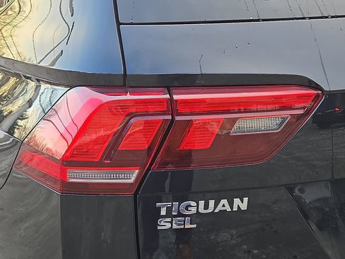 Used 2021 Volkswagen Tiguan SEL image 10