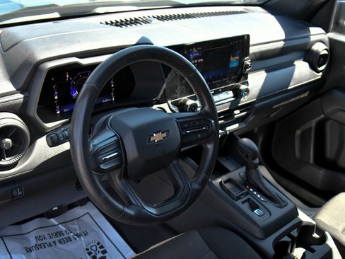 Used 2023 Chevrolet Colorado W/T image 14