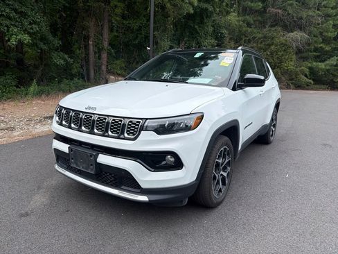 Certified 2025 Jeep Compass Limited AWD/4WD image 1
