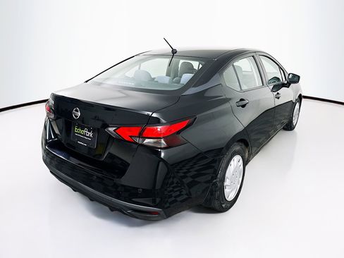 Used 2020 Nissan Versa S image 9