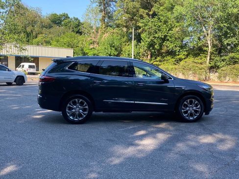 Used 2020 Buick Enclave Avenir w/ Avenir Technology Package AWD/4WD image 4