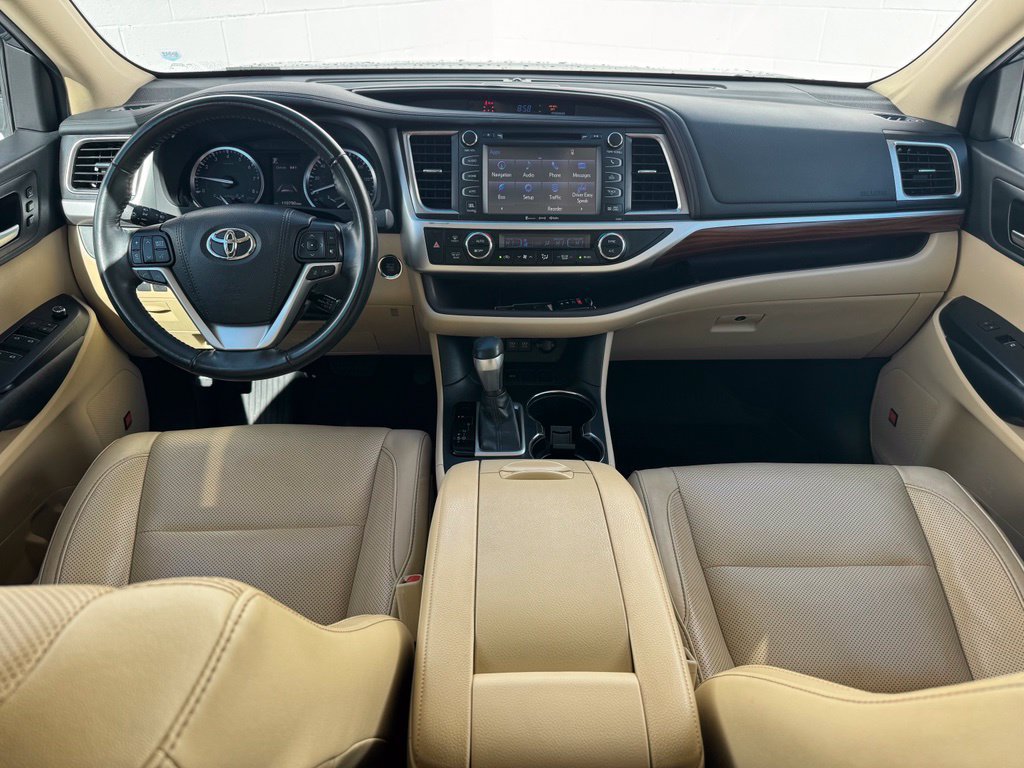 Used 2019 Toyota Highlander Limited FWD image 29