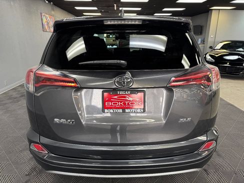 Used 2018 Toyota RAV4 XLE image 12