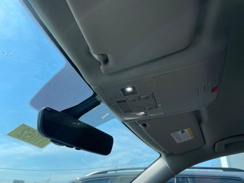 Used 2022 Volkswagen Atlas SE image 20