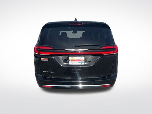 Used 2024 Chrysler Pacifica Touring-L image 43