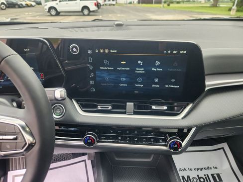 New 2026 Chevrolet Equinox LT w/ Convenience Package II FWD image 14