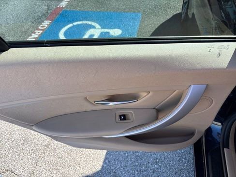 Used 2016 BMW 320i Sedan RWD image 22