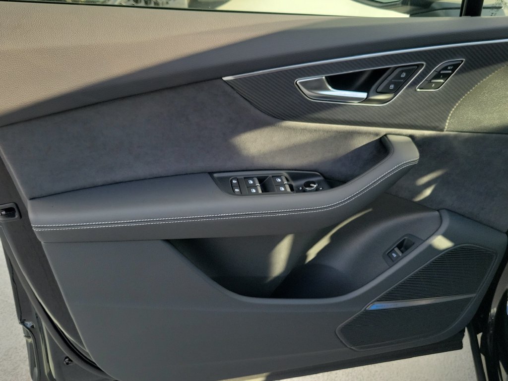 New 2026 Audi SQ7 Premium Plus AWD/4WD image 18