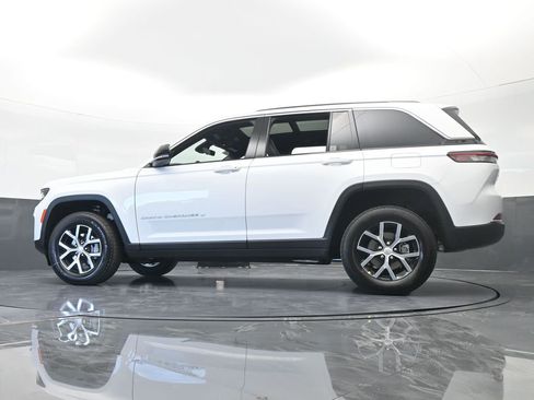 Used 2025 Jeep Grand Cherokee Limited image 52