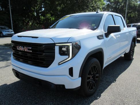 Used 2022 GMC Sierra 1500 Elevation w/ Preferred Package AWD/4WD image 3