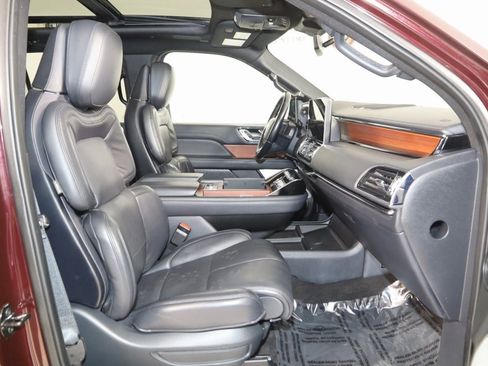 Used 2024 Lincoln Navigator L Reserve image 14