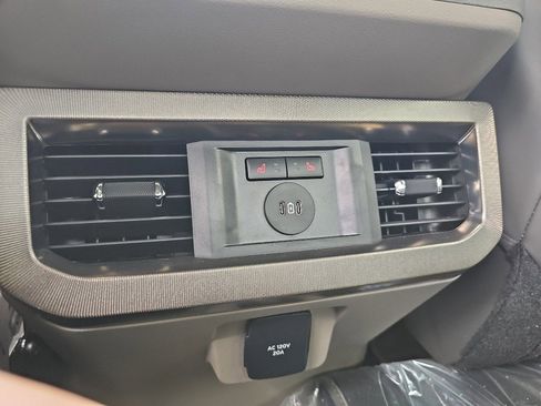 New 2026 Ford F250 Platinum w/ Platinum Plus Package image 28