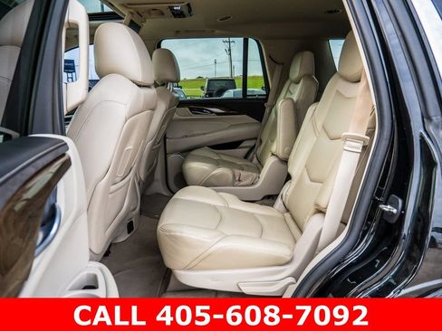 Used 2018 Cadillac Escalade Luxury RWD image 50