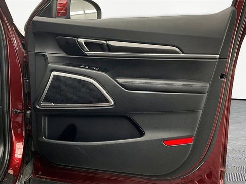 Used 2024 Kia Telluride S w/ S Sunroof Package image 24