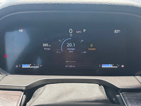 Used 2022 Jeep Grand Cherokee Limited AWD/4WD image 34