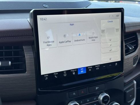 Used 2024 Ford Expedition Limited image 32