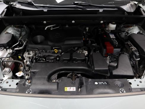 Used 2022 Toyota RAV4 XLE Premium AWD/4WD image 16