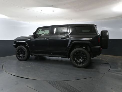 New 2025 GMC Hummer EV 2X w/ LPO, Dark Essentials Package image 9