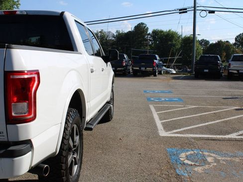 Used 2016 Ford F150 XLT w/ Equipment Group 302A Luxury AWD/4WD image 11