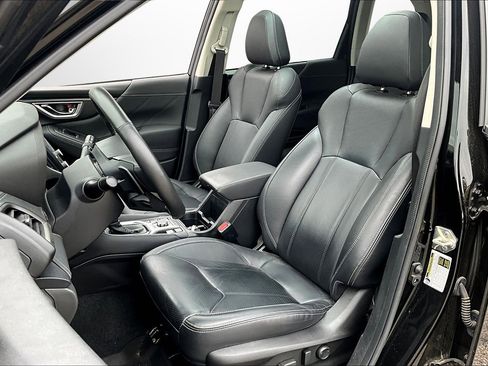 Used 2020 Subaru Forester Touring image 16