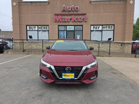 Used 2021 Nissan Sentra SR w/ Lighting Package FWD image 2