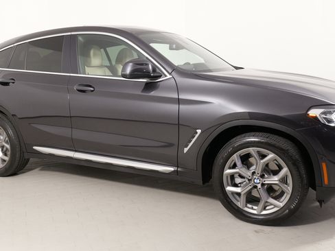 Used 2025 BMW X4 xDrive30i image 9
