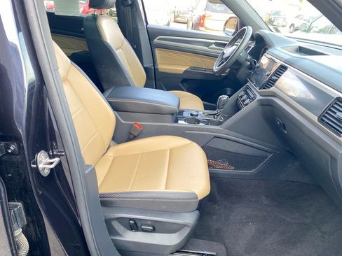 Used 2022 Volkswagen Atlas Cross Sport SEL image 26