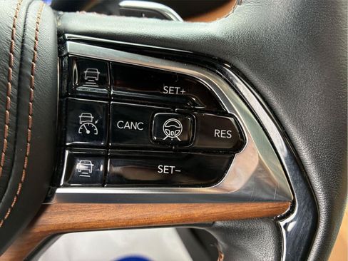 Used 2021 Jeep Grand Cherokee L Summit AWD/4WD image 25