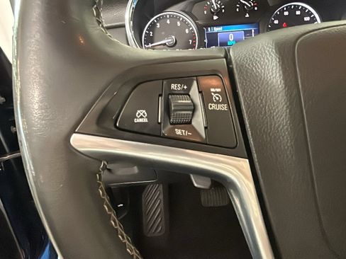 Used 2020 Buick Encore Preferred FWD image 19