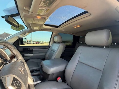 Used 2015 Toyota Sequoia SR5 w/ Premium Package RWD image 12