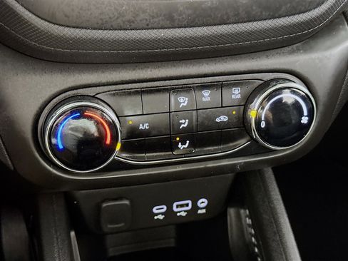 Used 2023 Chevrolet TrailBlazer LS AWD/4WD image 17