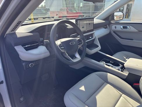 New 2026 Ford Explorer Active image 21