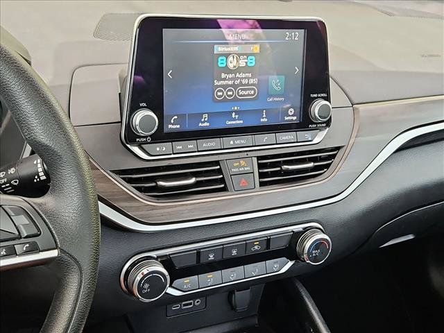 Used 2024 Nissan Altima 2.5 SV FWD image 14