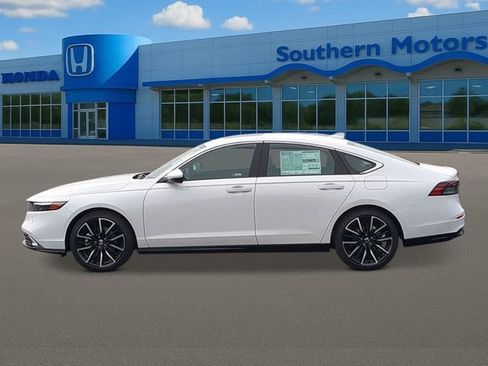 New 2026 Honda Accord Touring image 2