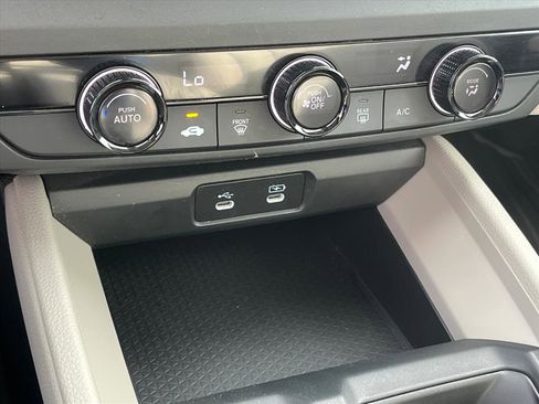 Certified 2023 Honda Accord LX image 11