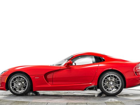 Used 2013 SRT Viper SRT-10 w/ Track Pkg RWD image 6