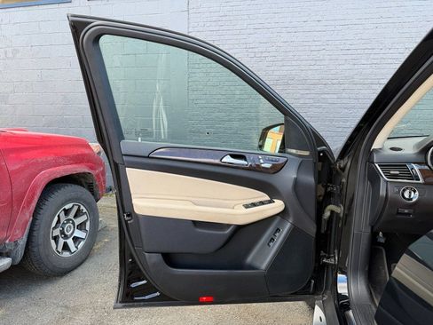 Used 2019 Mercedes-Benz GLS 450 4MATIC image 12