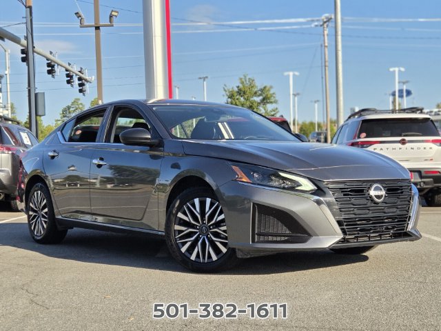 Used 2025 Nissan Altima 2.5 SV AWD/4WD image 20